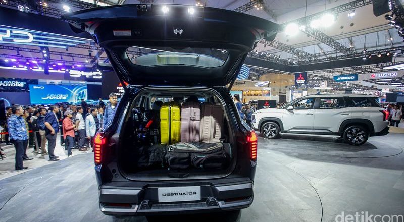 Mitsubishi Destinator Tawarkan 11 Ruang Penyimpanan, Kabin Jadi Lebih Praktis dan Fungsional